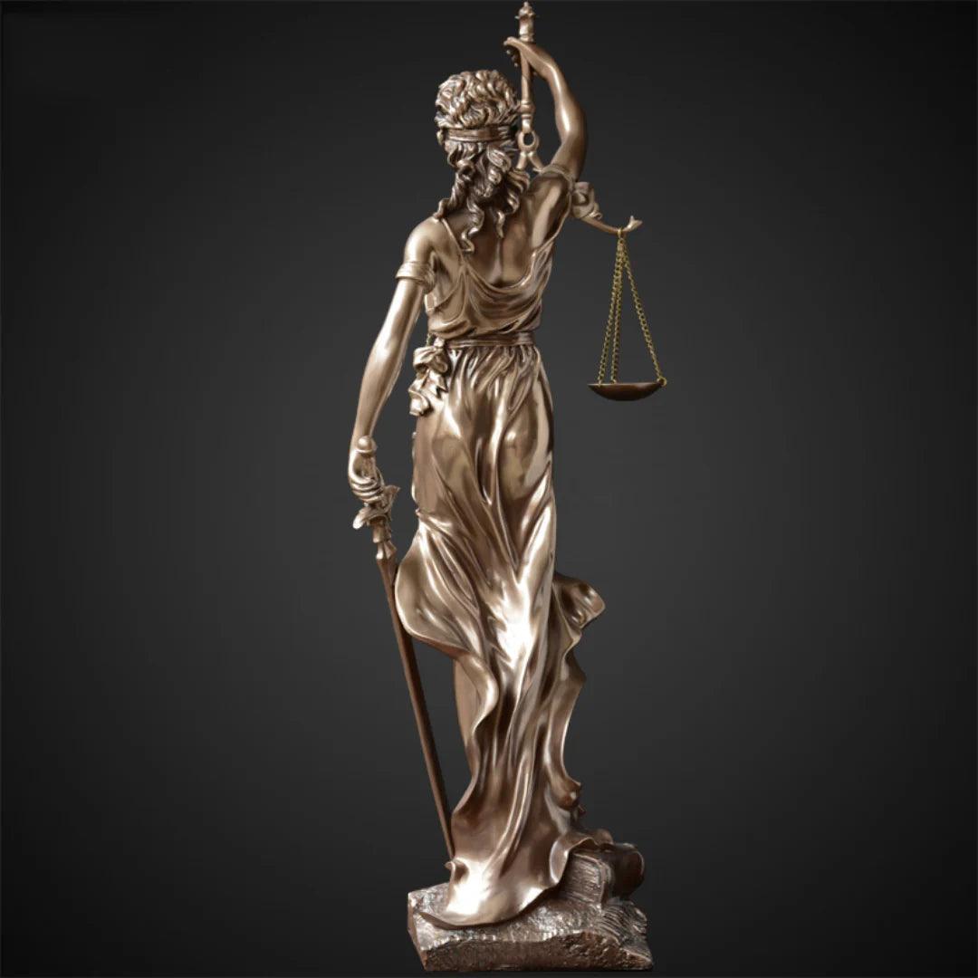 ESCULTURA DEUSA DA JUSTIÇA