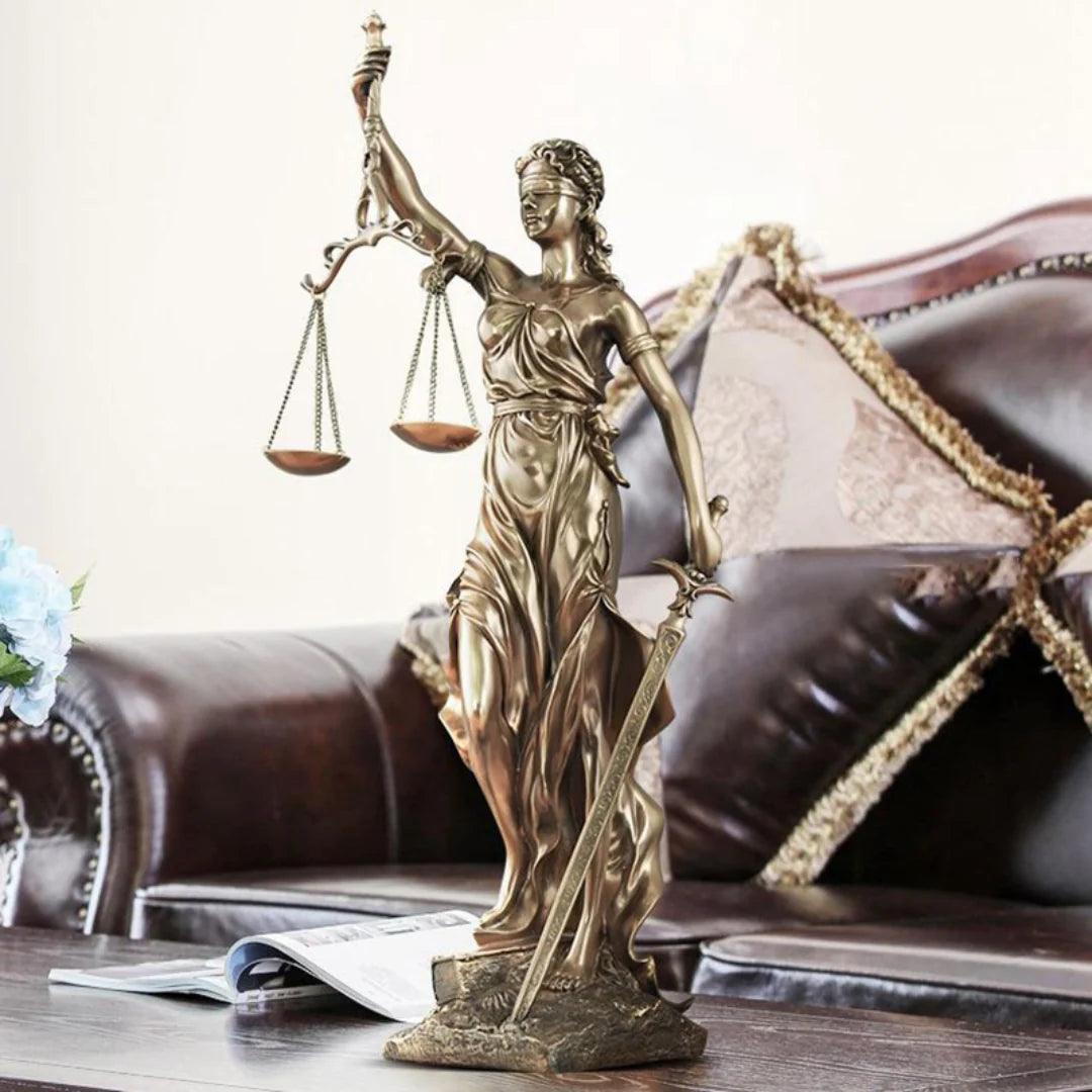 ESCULTURA DEUSA DA JUSTIÇA